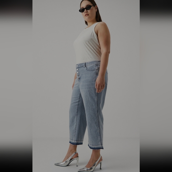 Michael Kors Women's Fray Flared Jeans Size 10 - Picture 3 of 15